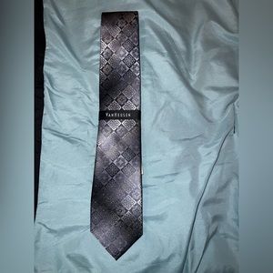 Van Heusen Tie